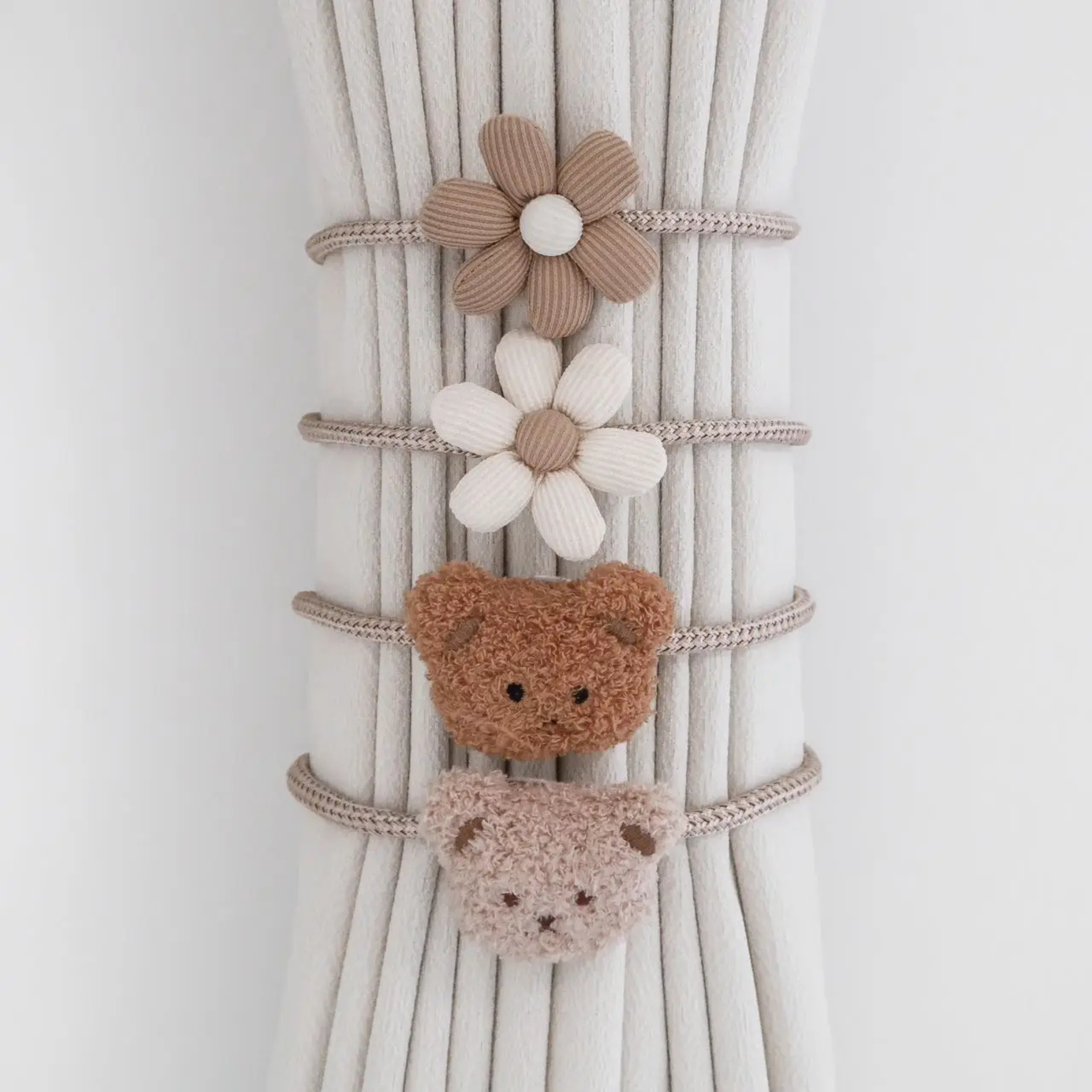 Bear & Daisy Curtain Tiebacks – Soft & Functional