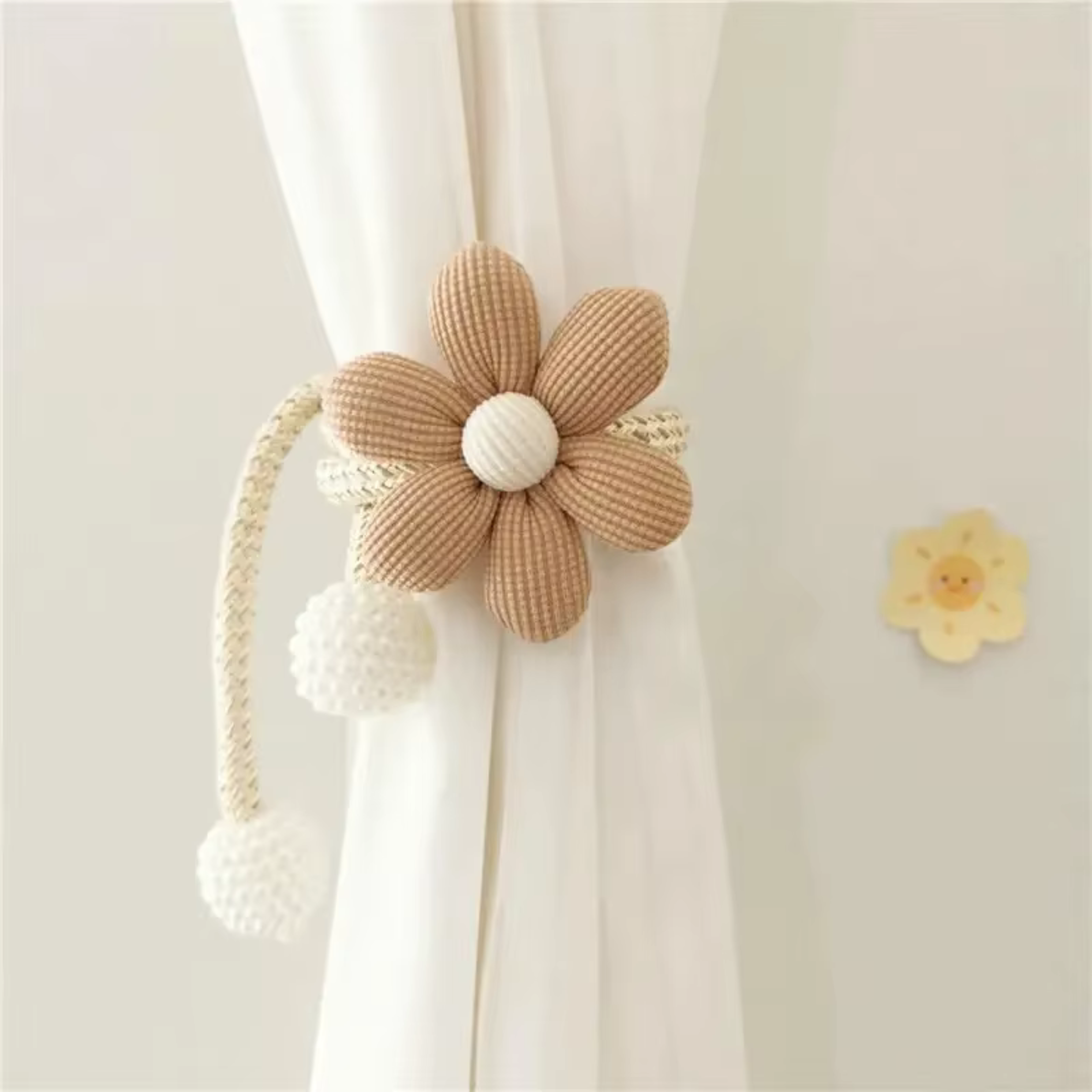 Bear & Daisy Curtain Tiebacks – Soft & Functional